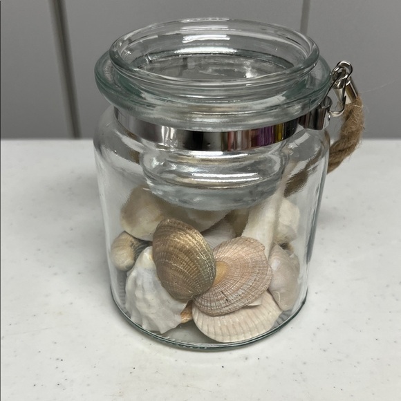 Glass Jar with Seashells Topped-with candle holder - Picture 1 of 6